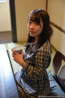 18美女腿打开无遮视频
