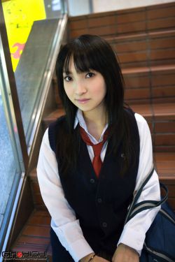 美女扒开腿让男人捅爽