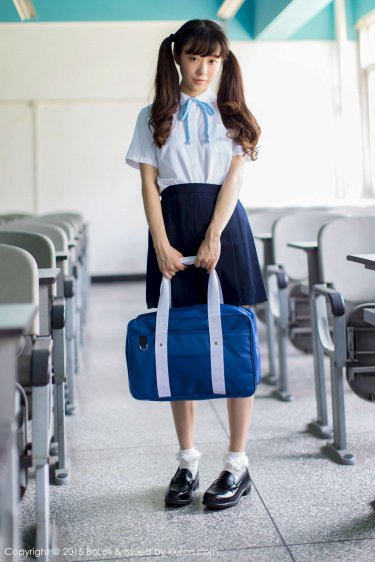 九皇叔和凤倾城水池里龙物